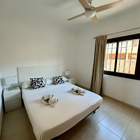 Triplex El Galeon Semesterbostad *